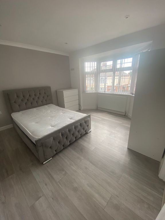 Property photo 1 of 6 Img_140_5_Original