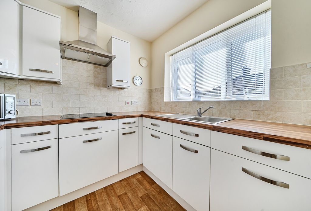 Property photo 3 of 17 1433429-8-69c5600...