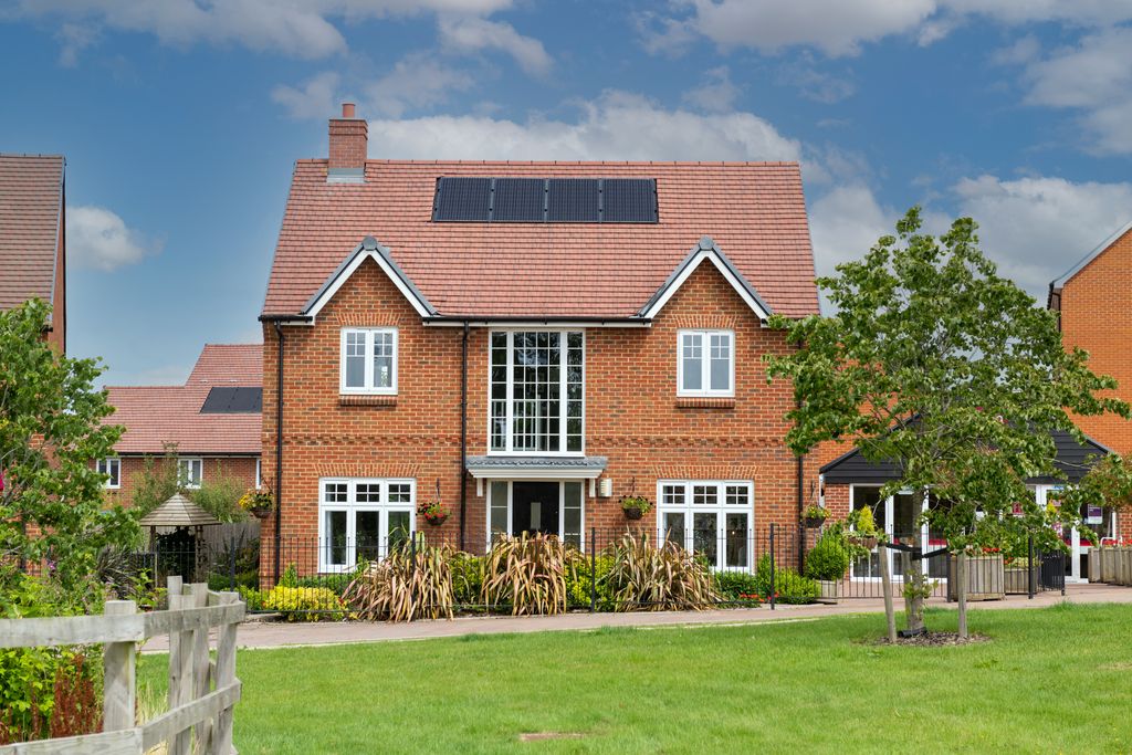 Property photo 1 of 11 L-Viso-Fulf.Fulford-Boop-21-021