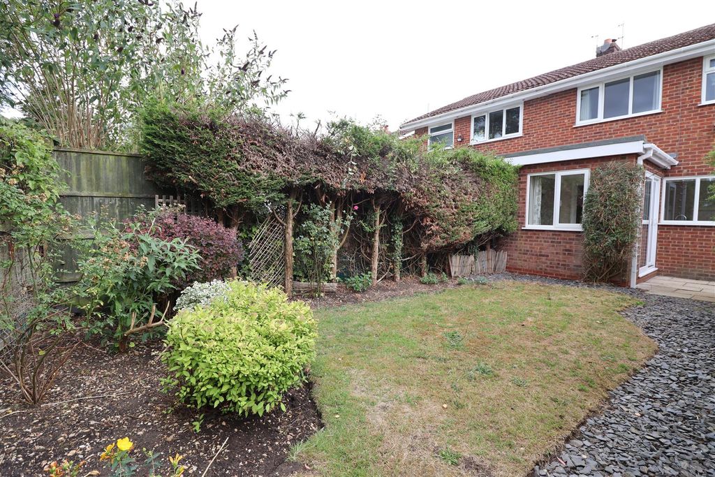 Property photo 2 of 13