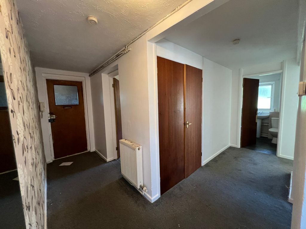 Property photo 2 of 17 Photo 10