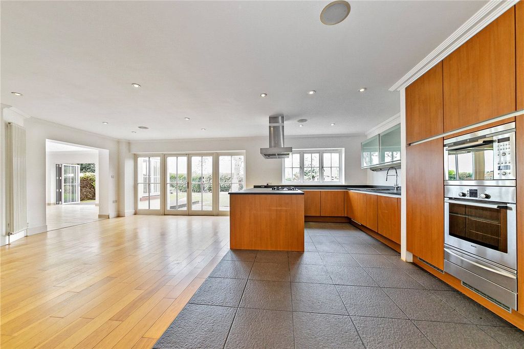 Property photo 3 of 18 Kitchen/Diner