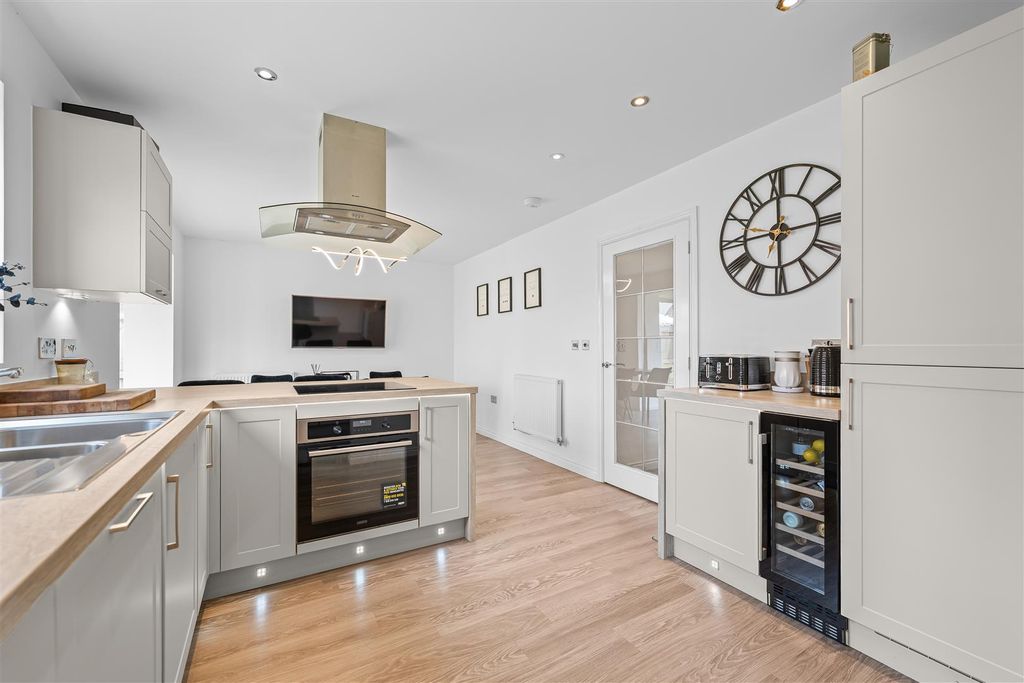 Property photo 2 of 36 21 Orpington Way-06.Jpg