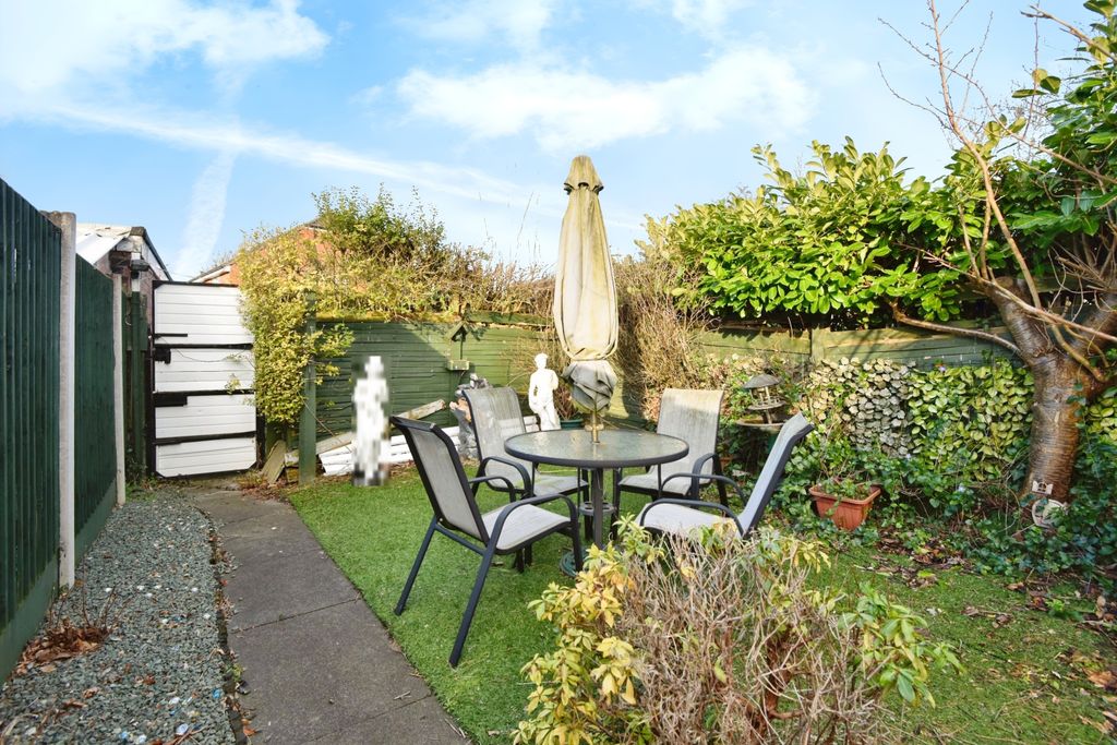 Property photo 3 of 17 Photography