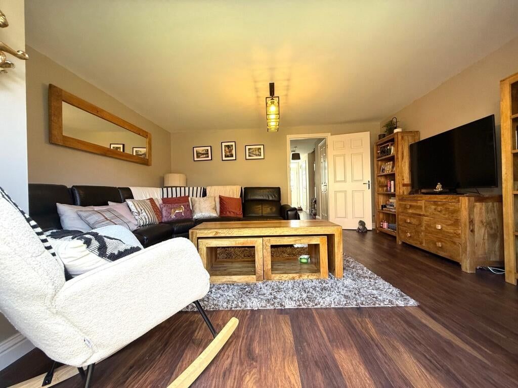 Property photo 2 of 23