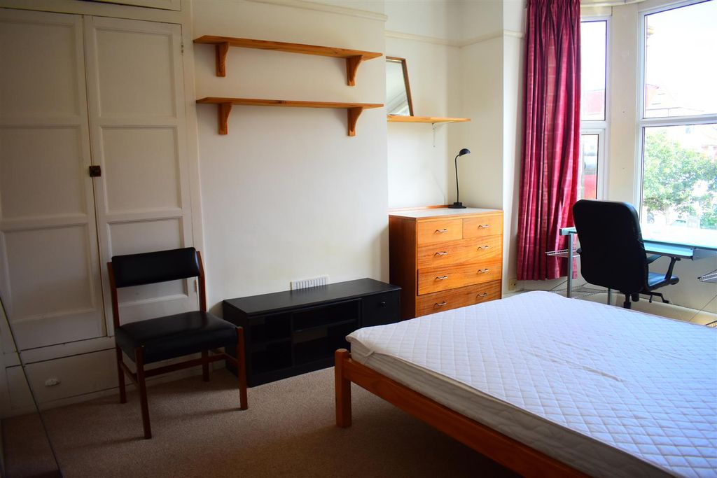 Property photo 1 of 30