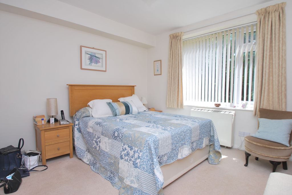 Property photo 3 of 9 Bedroom 1