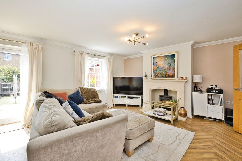 Property photo 2 of 18
