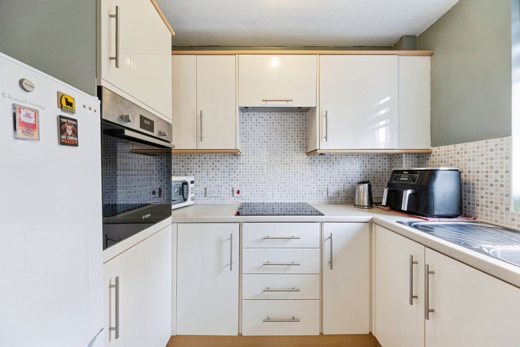 Property photo 1 of 20 Kitchen