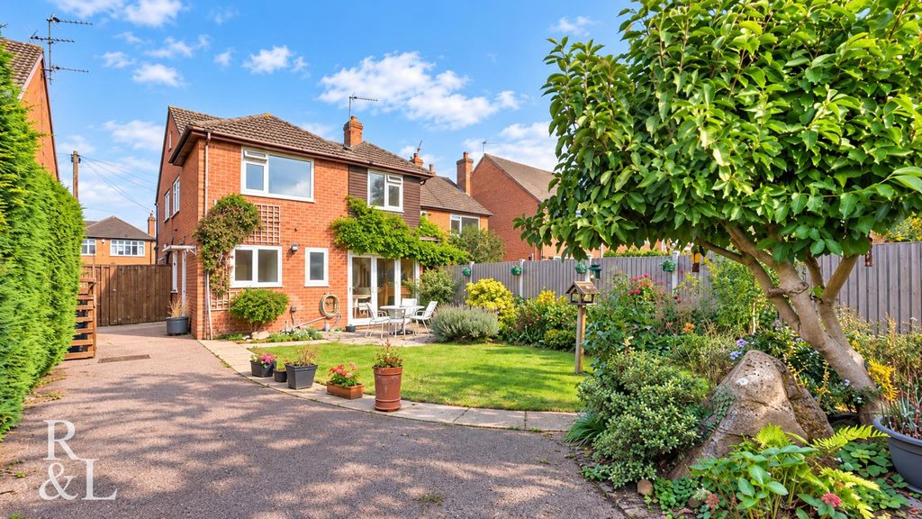 Property photo 2 of 37 B1D47983-Afac-45C8-B56C-55Babed1Ed68.Png
