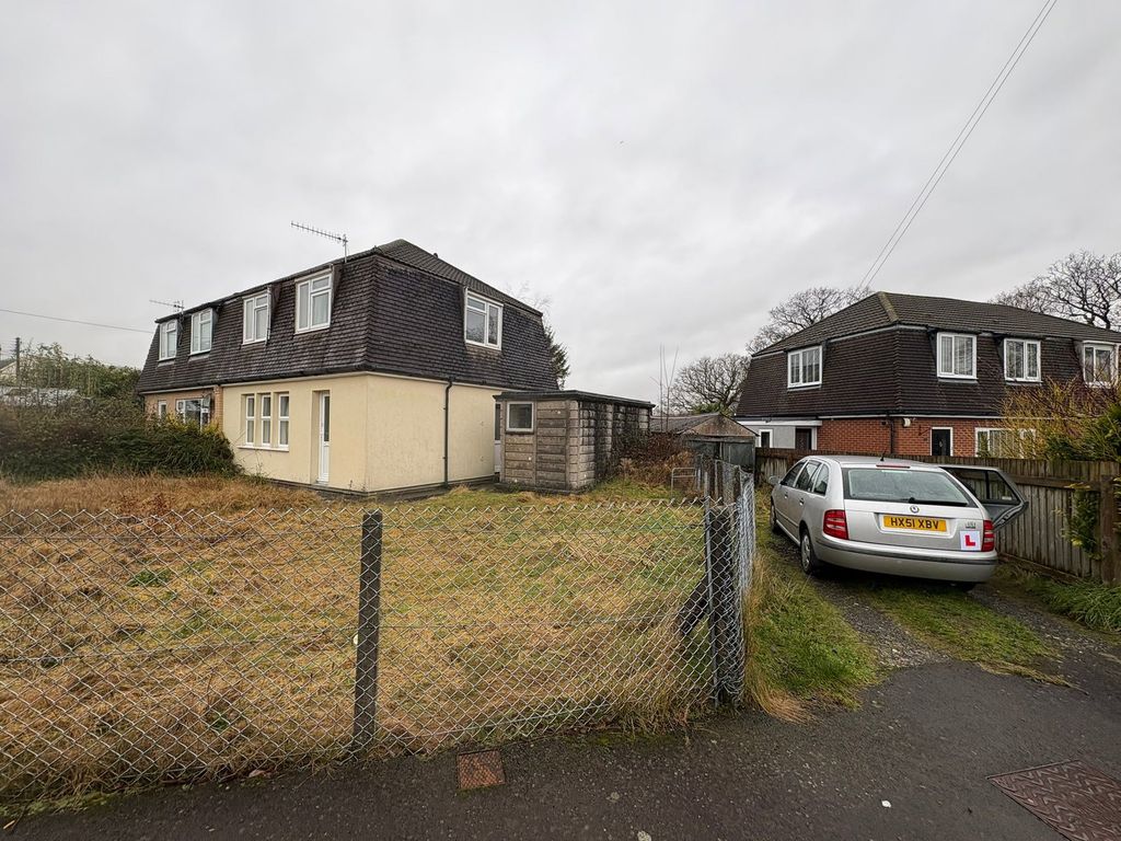 Property photo 2 of 12
