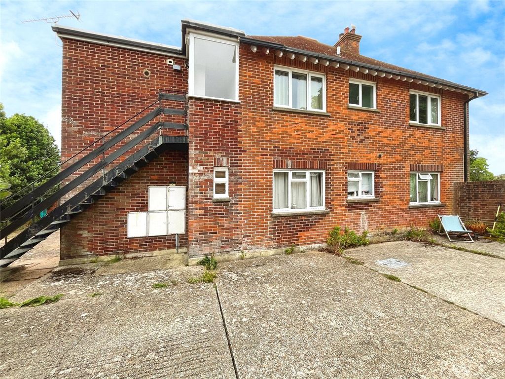 Property photo 1 of 10 Picture No. 05