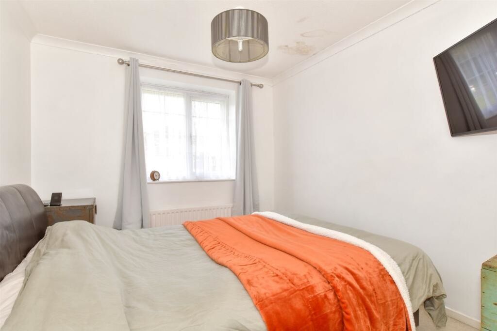 Property photo 3 of 9 Bedroom 1 1