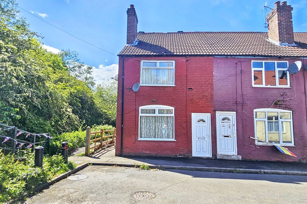 Property photo 2 of 3 84 Scarsdale Street, Bolsover, Chesterfield, S44 6Jw