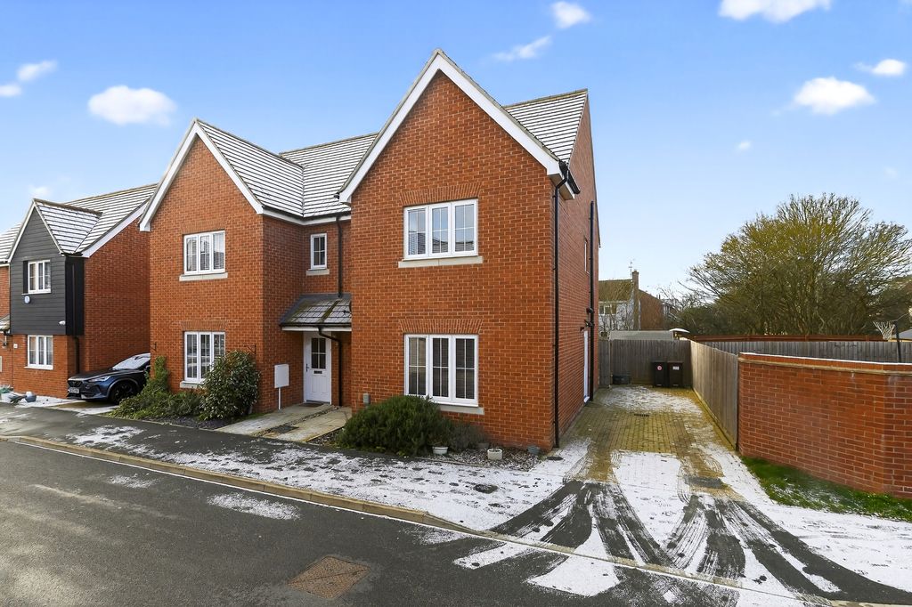 Property photo 2 of 24