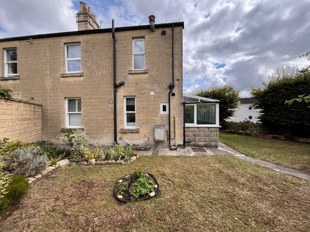 Property photo 2 of 20