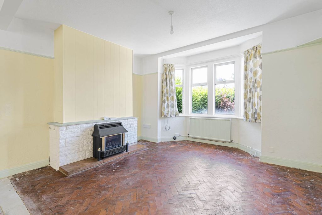 Property photo 2 of 19