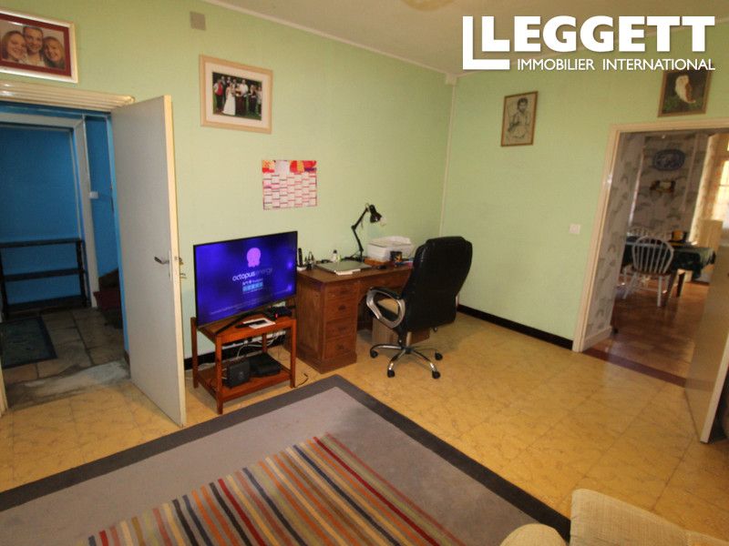 Property photo 3 of 10