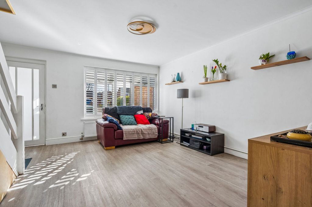 Property photo 3 of 21