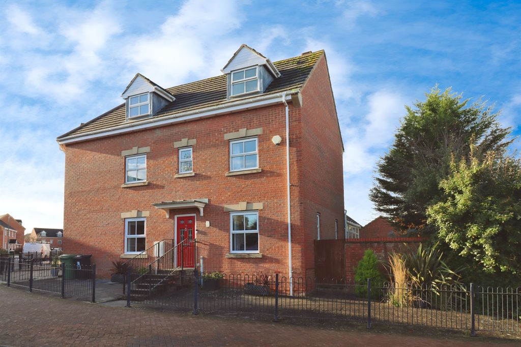 Property photo 1 of 26