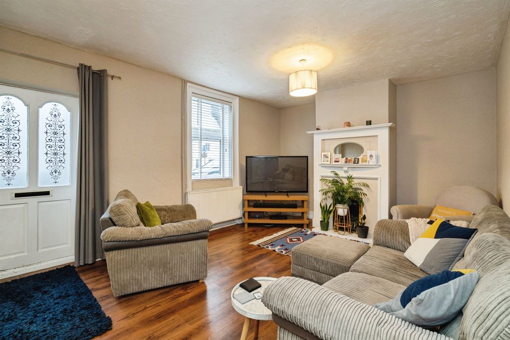 Property photo 3 of 16