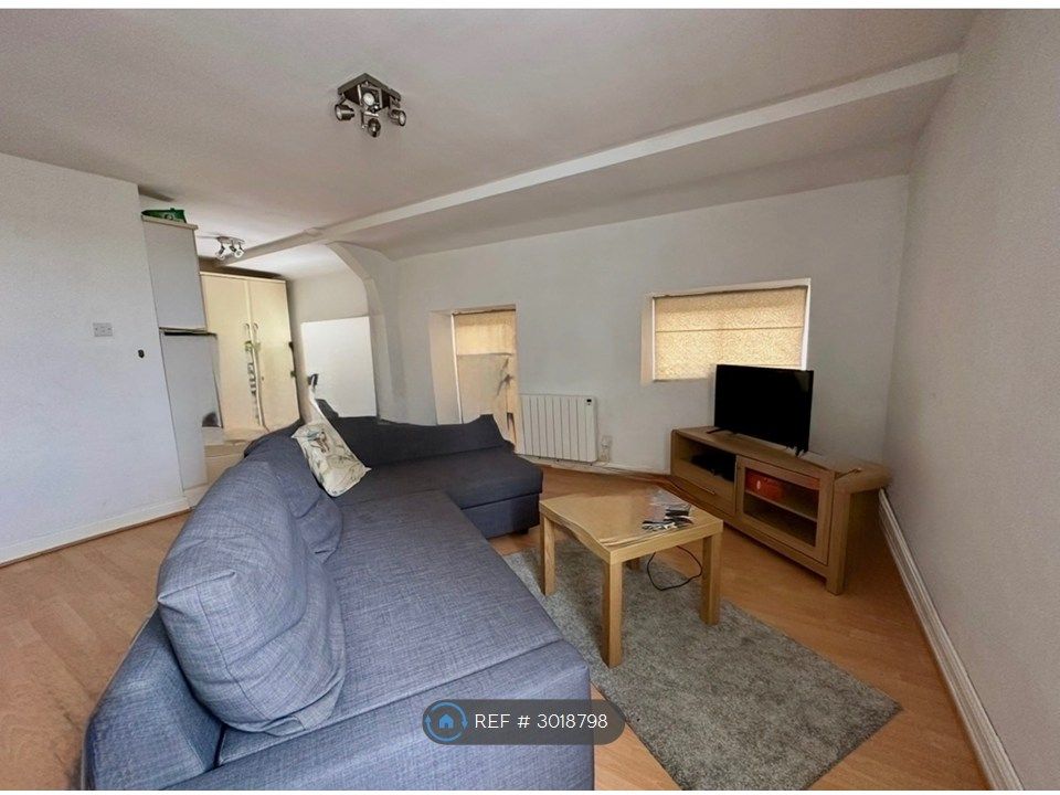 Property photo 3 of 5