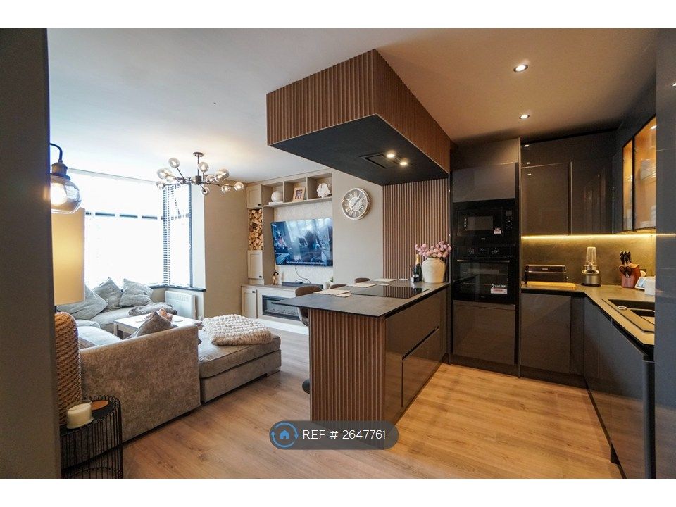 Property photo 1 of 35 Kitchen/Living