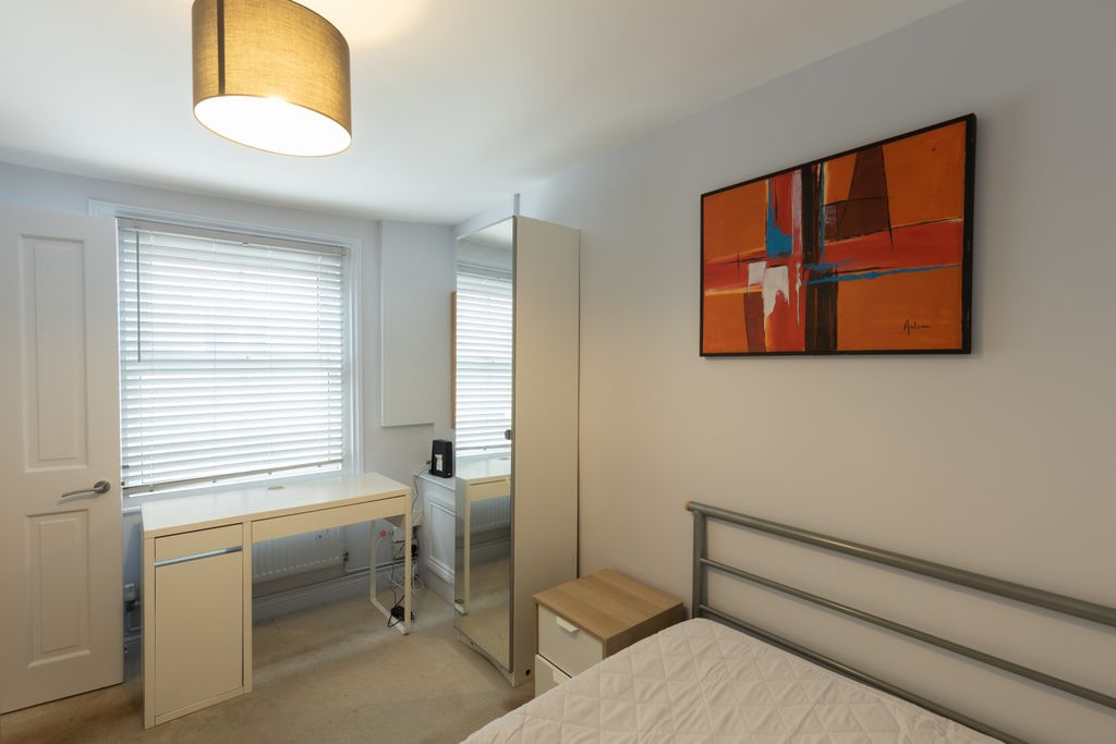 Property photo 3 of 13 Room 1