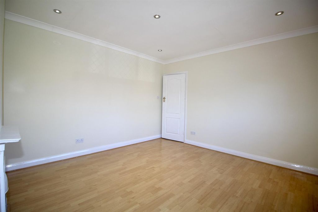 Property photo 3 of 13 Img_8845.Jpeg