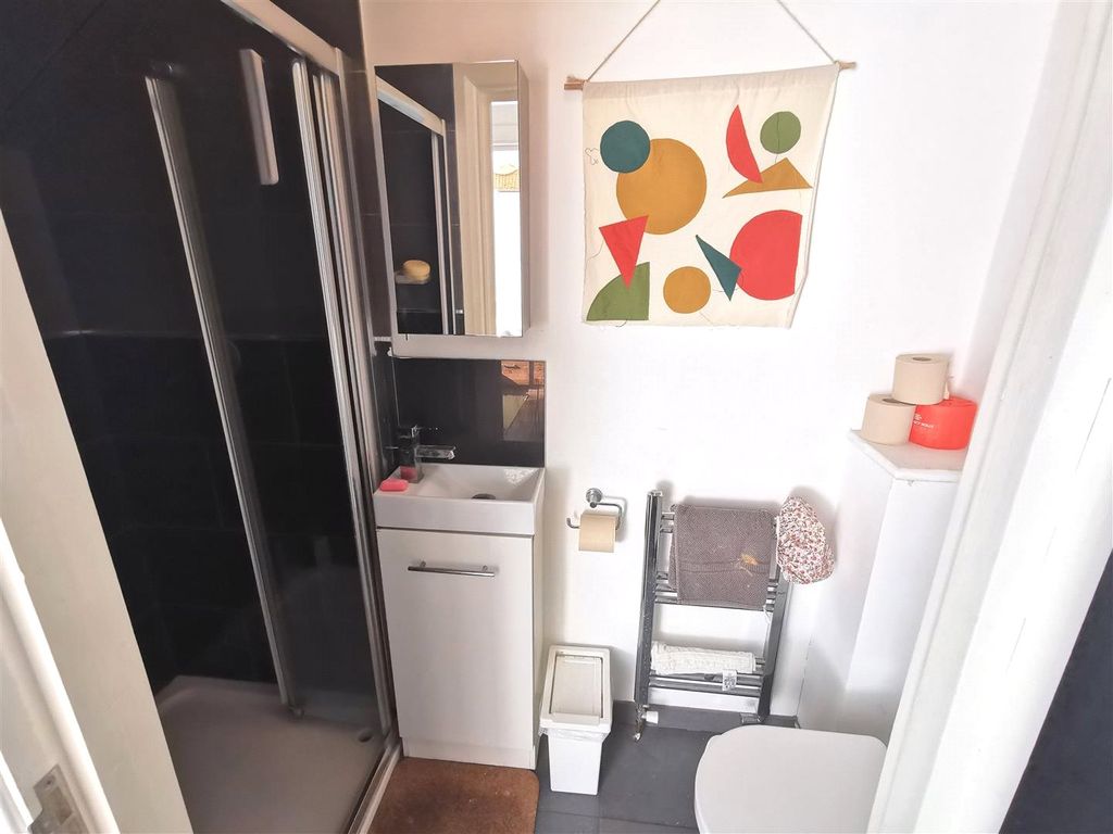 Property photo 2 of 4 Picture No. 05