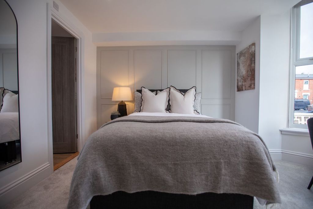 Property photo 3 of 40