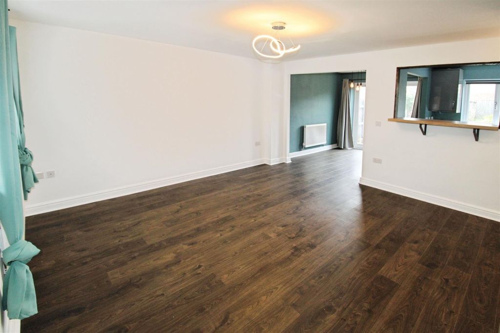 Property photo 2 of 16 Living Room