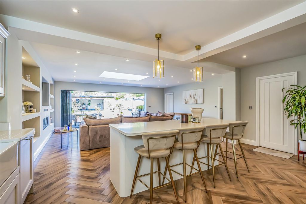 Property photo 3 of 30 Breacon Avenue, Drayton-Porticomarketing-Nexa-17.J