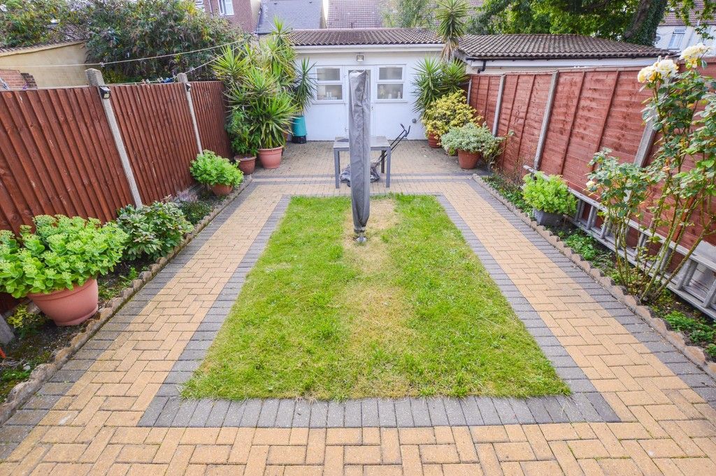 Property photo 3 of 20