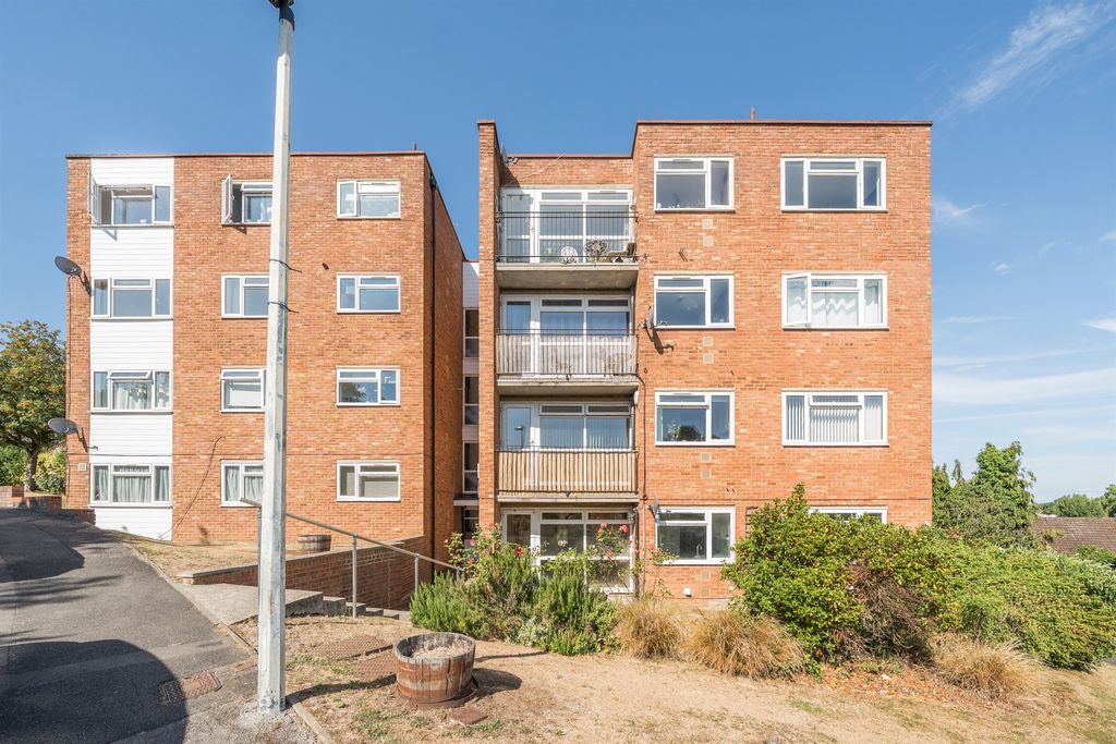 Property photo 1 of 10