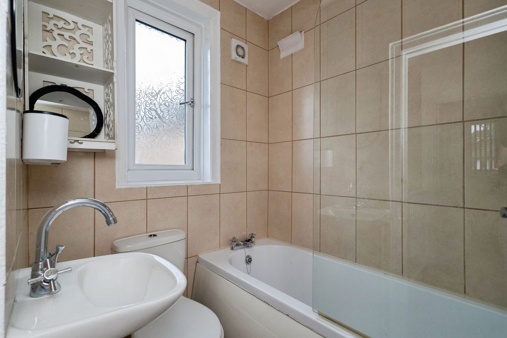 Property photo 3 of 24 Pbox-Img.Jpg