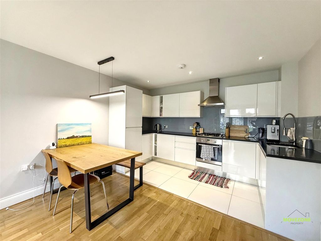 Property photo 3 of 10 Img_5945.Jpg