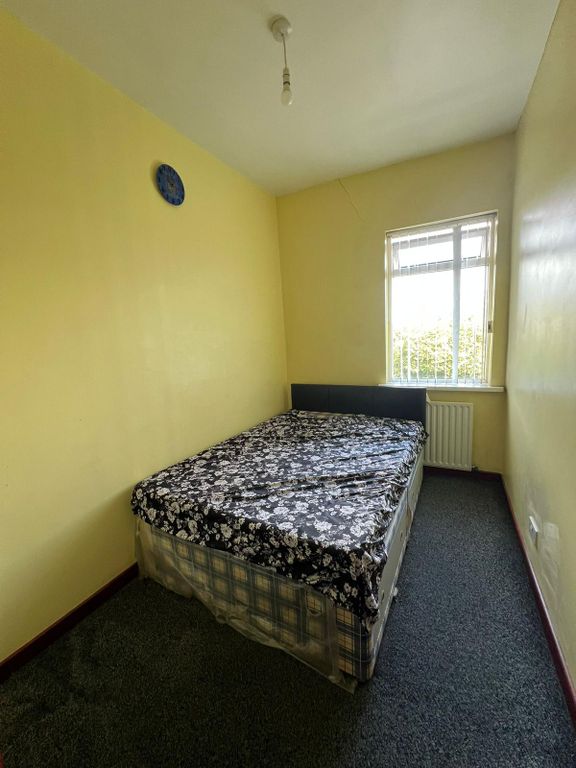 Property photo 1 of 3