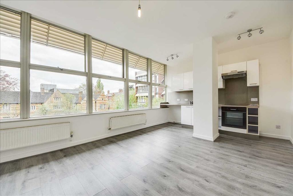 Property photo 3 of 7