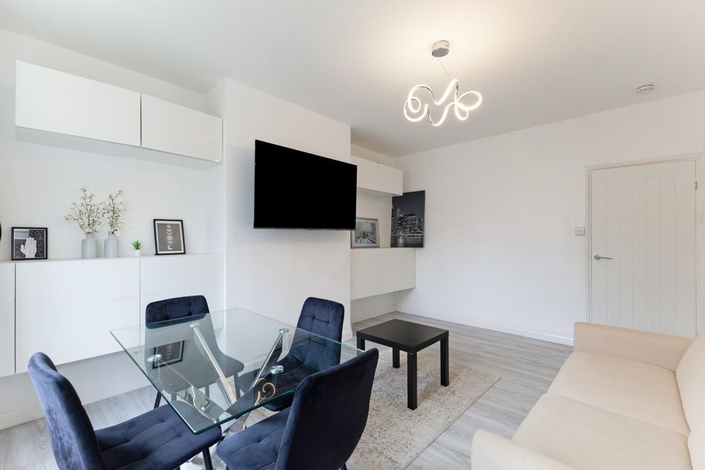 Property photo 3 of 14 Reception Room