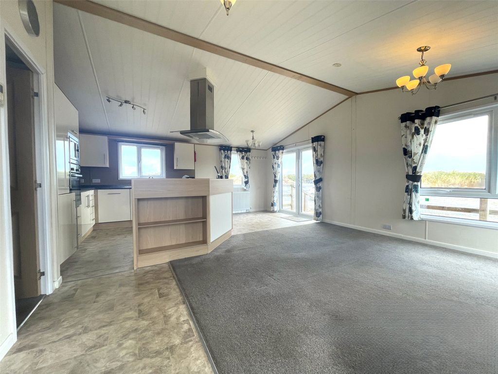 Property photo 2 of 10 Picture No. 02