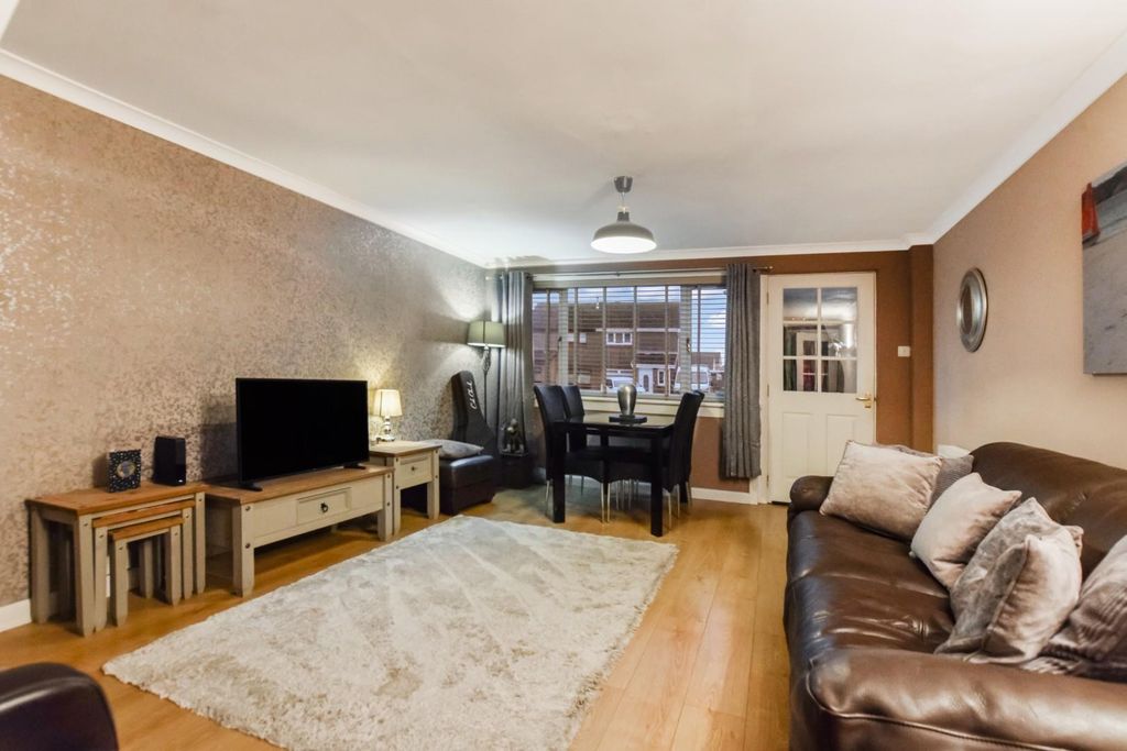 Property photo 3 of 21 02.Jpg