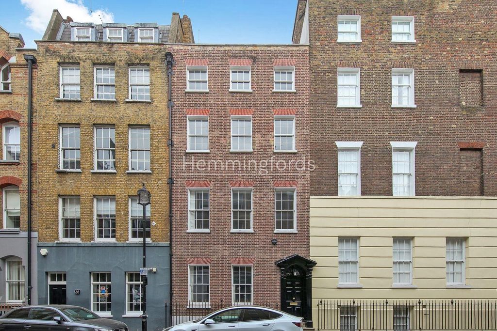 Property photo 1 of 15 17 Carlisle Street - 7D6Lkgmumiido49Src4C.Jpg