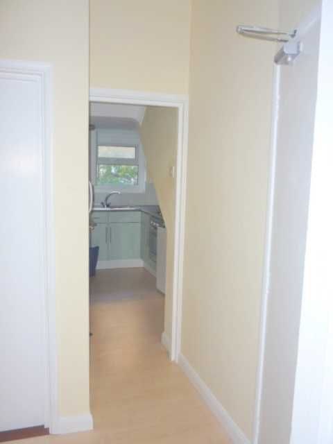 Property photo 2 of 7 Hall