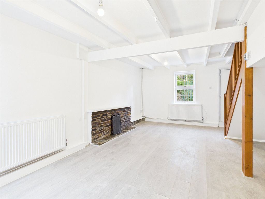 Property photo 3 of 11 Picture No. 01