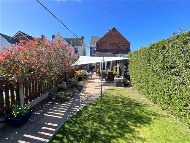 Property photo 2 of 21 Garden