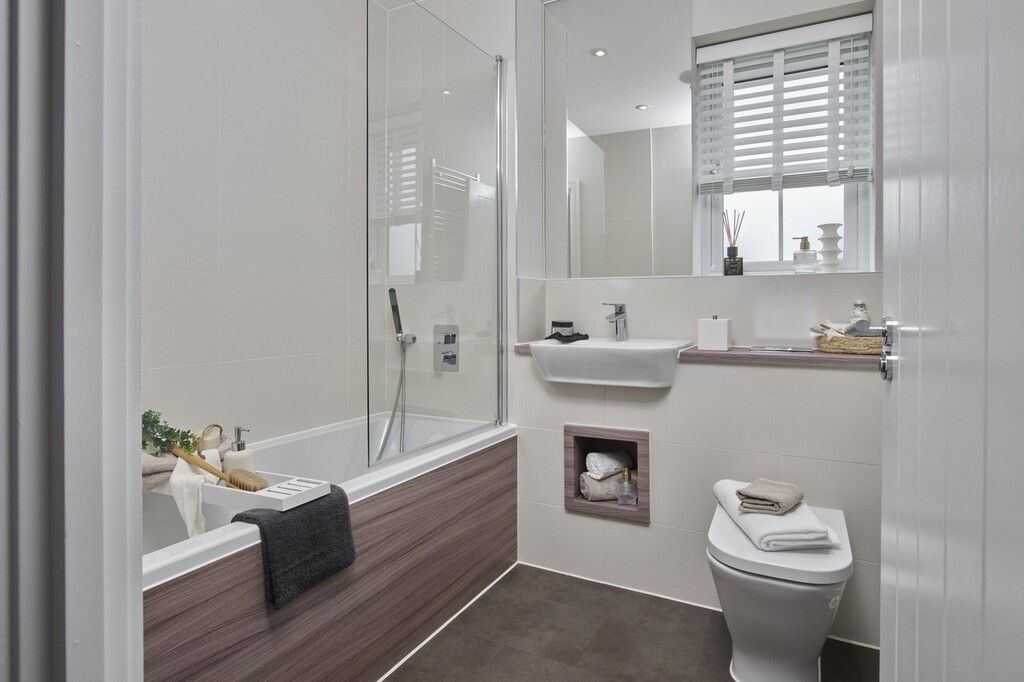 Property photo 3 of 5 Lulworth Bathroom