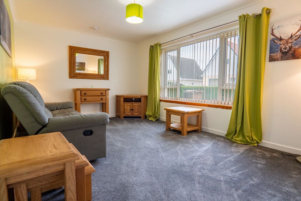 Property photo 2 of 31