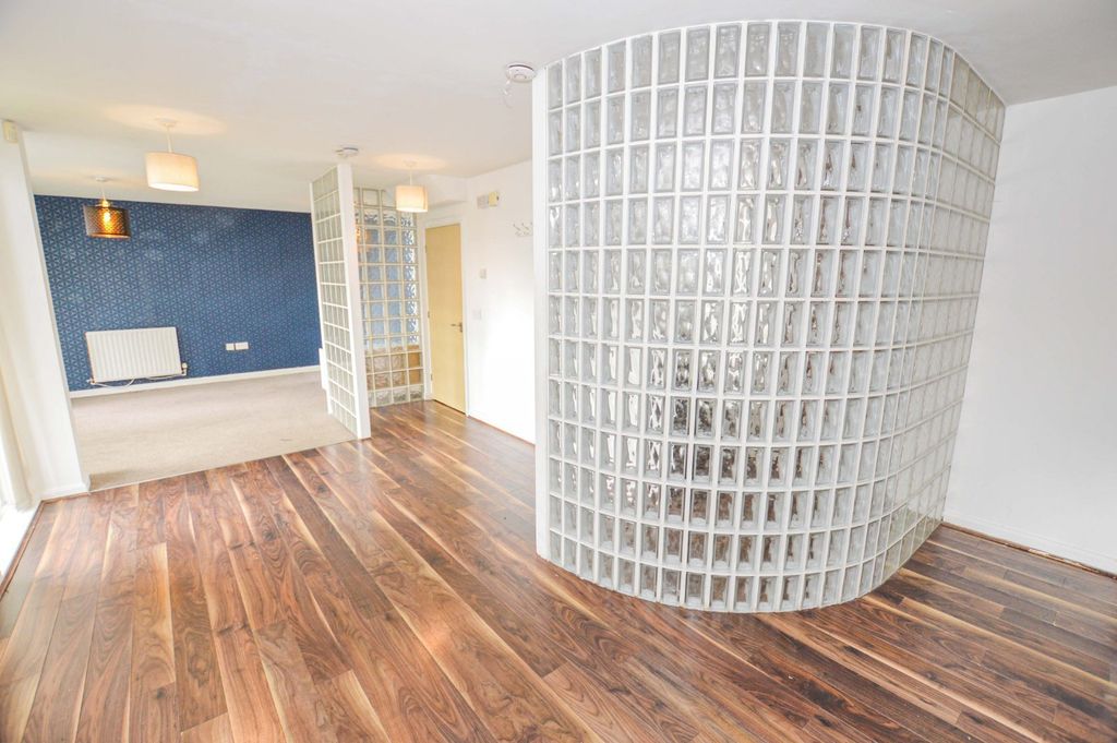 Property photo 3 of 21 Picture No. 05