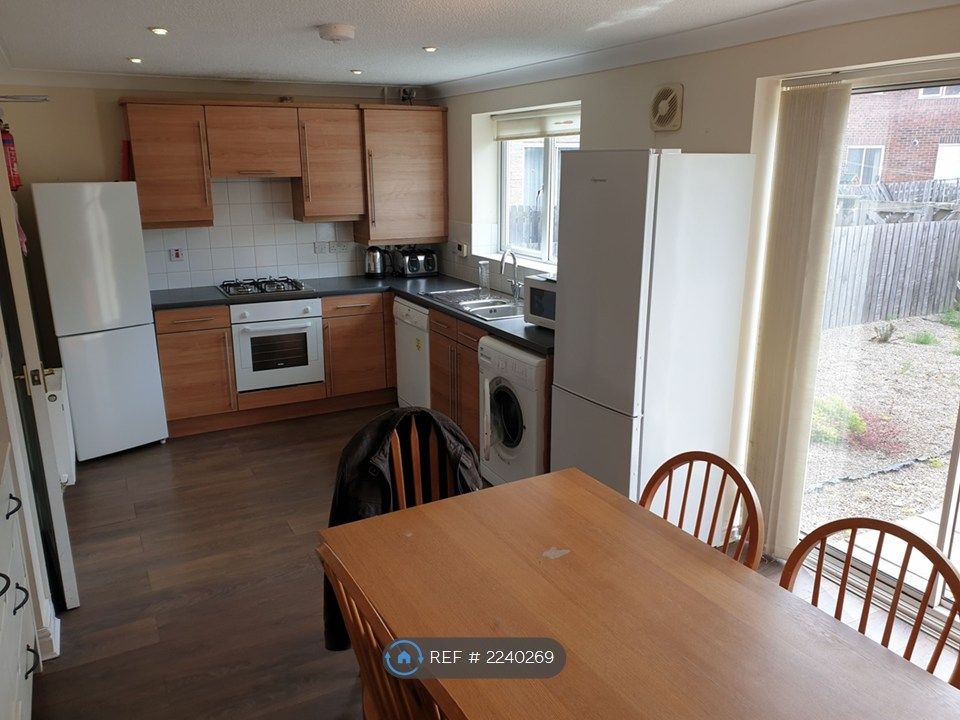 Property photo 2 of 6 Kitchen / Diner